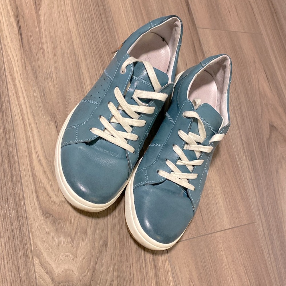 Josef Seibel running shoes